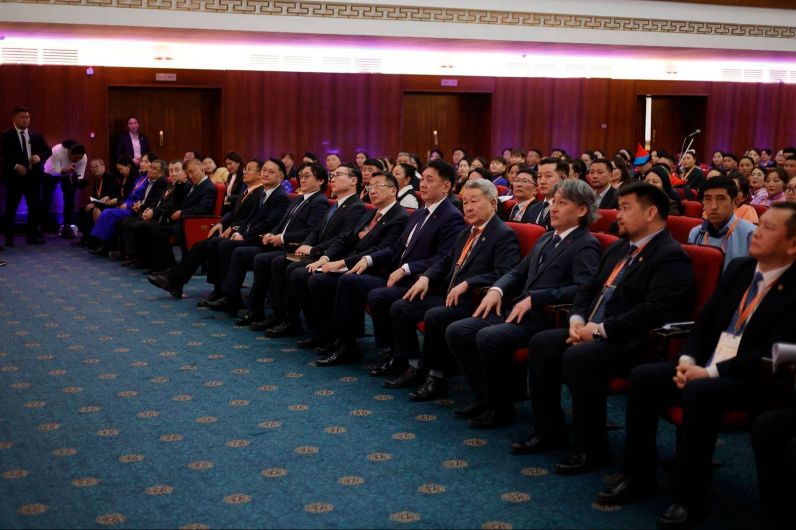 СУРАГЧИД: ТҮҮХИЙН ХИЧЭЭЛ ХЭЦҮҮ БИШ, ХАРИН СОНИРХОЛГҮЙ БАЙНА